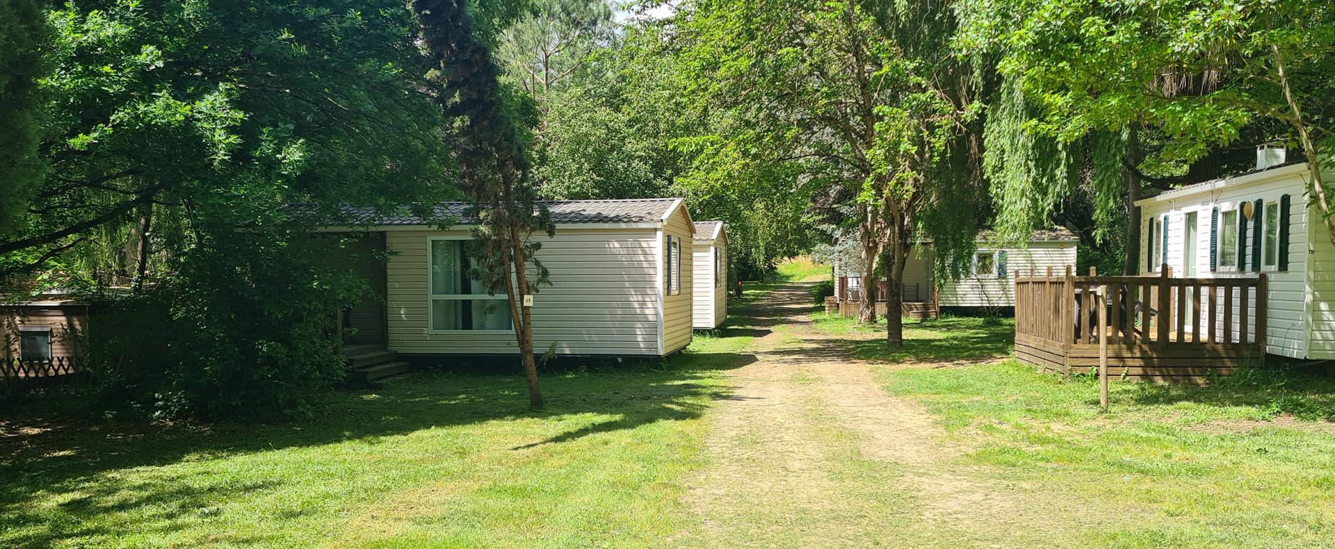 Allées du camping le Soleil du Gers